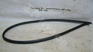Terrano I 87-95 Уплотнитель лобового стекла
