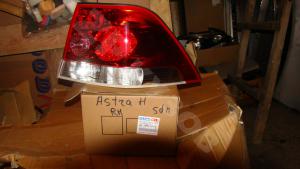 Opel Astra H 2004 фонарь Sdn Rh