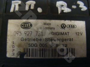 VW Passat [B3] 88-93 блок управления двигателем
