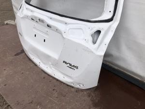 Toyota RAV 4 2013 Крышка дверь багажника
