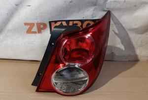 Chevrolet Aveo T300 2011- Фонарь Sdn RH