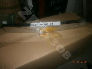 Captiva C100 Молдинг крышки багажника 
