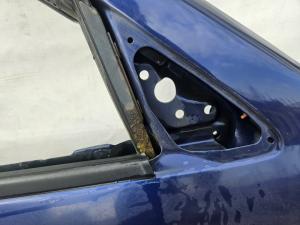 Primera P10E 90-96 Дверь передняя Rh
