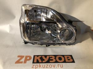 Nissan X-Trail T31 2007- Фара 07-11 Rh