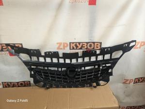 Opel Astra J 2010 Решетка радиатора Решетка 10-12