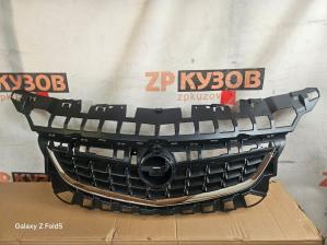 Opel Astra J 2010 Решетка радиатора Решетка 10-12