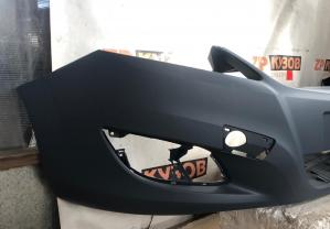 Opel Zafira B 05-12 Бампер пер 08-