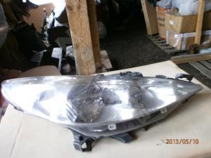 Peugeot 207 2006 Фара RH
