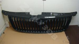 Skoda Yeti 2009- Решетка радиатора