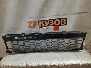 Ford Explorer 2013 Центральная решетка