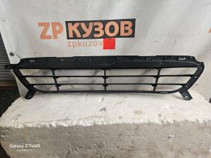 Hyundai Solaris 2010-2016 Центральная решетка