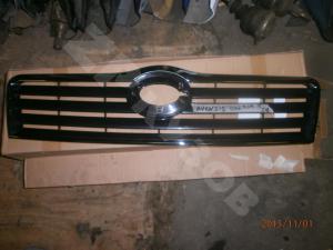 Avensis II 03-08 Решетка радиатора
