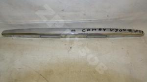 Camry CV30 01-06 Молдинг крышки багажника 
