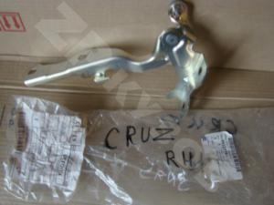 Cruze 2009- Петля капота RH
