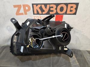 Renault Duster 2012- Фара Rh черная