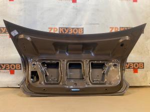 VW Polo Sed RUS 2010-2020 Крышка багажника с отверстием под ключ