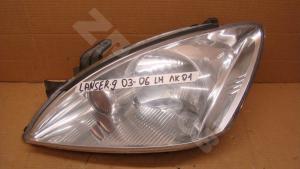Avensis II 03-08 Боковина Rh
