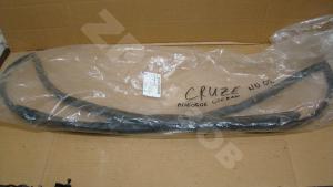 Chevrolet Cruze 2009- Молдинг лобового стекла