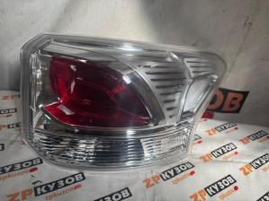 Mitsubishi Outlander 2012 Фонарь RH