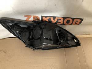 Ford Focus II фара 08-11 LH не ксенон черный фон