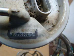 VW Passat [B5] 96-00 Топливный насос
