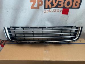 Opel Astra H 2004 Центральная решетка 5DR+SDN 2007-