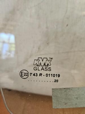 Hyundai Solaris 2010-2016 Стекло Двери Пер. RH