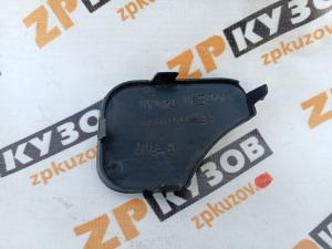 Ford Fiesta 01-07 Заглушка буксировочного крюка пер