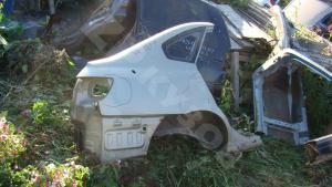 Hyundai Elantra 00-05 Крыло заднее RH