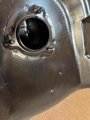 Mitsubishi Pajero Montero 3 V6, V7  00-06 Топливная система Топливный бак