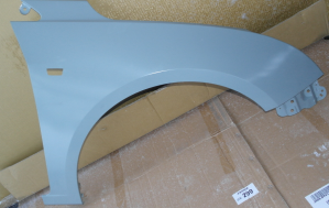Chevrolet Cruze 2009- Крыло переднее RH