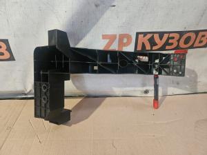 Mосквич 3 2020- Кузов и его части  Передняя часть Кронштейны под фары 