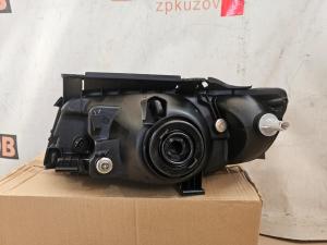 Hyundai Matrix 2001-2010 Фара 01-05 Rh