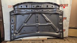 Cadillac Escalade III 2006 Капот