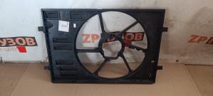 Skoda Octavia A7 кожух вентилятора 1 мотор