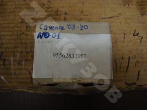 Cayenne 03-10 Кнопка заднего стекла
