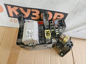 Mitsubishi Pajero Montero 4 V8, V9 2007 Блок Предохронителей 