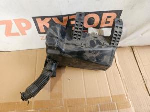 Mitsubishi Pajero Montero 4 V8, V9 2007 Блок Предохронителей 