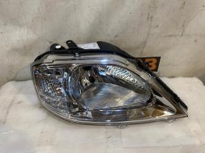 Lada Largus 2012- Фара Правая