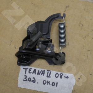 Teana J32 08-13 Замок Ответная часть замка багажника
