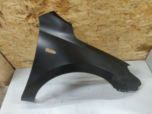 Hyundai i30 Крыло переднее RH