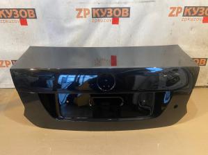 VW Polo Sed RUS 2010-2020 Крышка багажника с отверстием под ключ