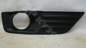 Ford Focus II Рамка ПТФ 05-08 RH