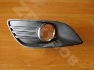 Ford Focus II Рамка ПТФ LH