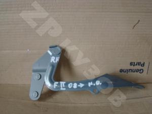 Ford Focus II петля капота Rh