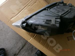 Focus II фара 08-11 LH не ксенон черный фон
