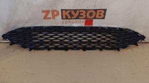 Ford Focus III 2015- Решетка радиатора