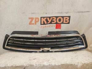 Chevrolet Captiva C140 Решетка радиатора