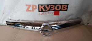 Opel Astra J 2010 Решетка радиатора хром верх