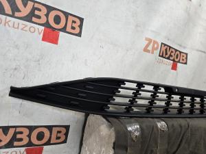 JETTA 2019- VA3 Решетка в бампер 